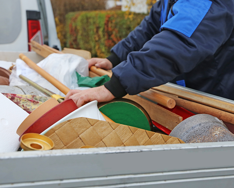 Rubbish Clearances Services in Essex & Hertfordshire. Call now on 0778 863 7501 for a FREE Estimate. Live clutter-free!